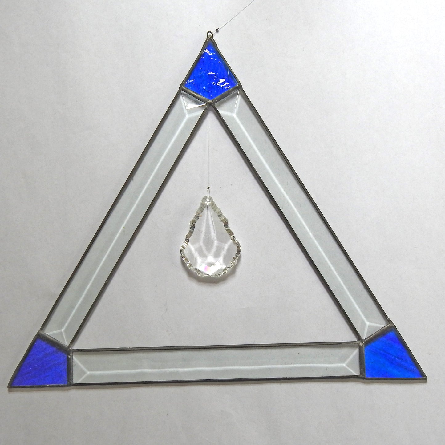 Beveled triangle with prism - large